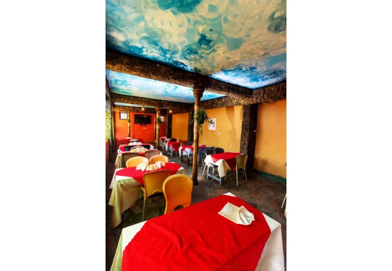Royal Lake View Gardens Kampala Bed & Breakfast